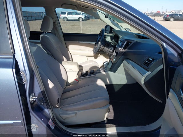 44945703 :رقم المزاد ، 4S4BRCAC2E3214918 vin ، 2014 Subaru Outback 2.5i مزاد بيع