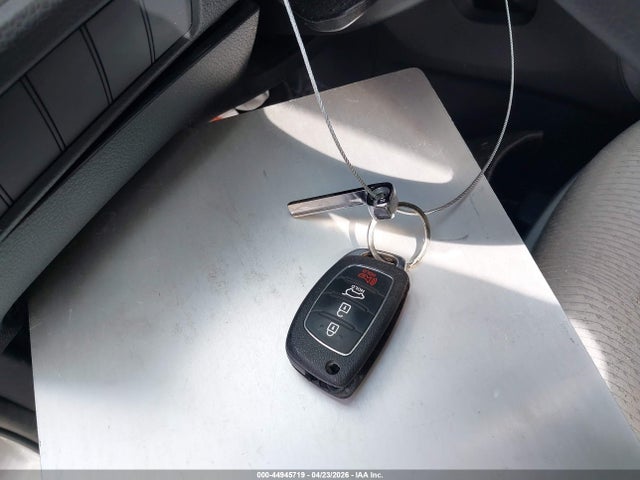 44945719 :رقم المزاد ، 5XYZU3LB3FG298251 vin ، 2015 Hyundai Santa Fe Sport 2.4l مزاد بيع