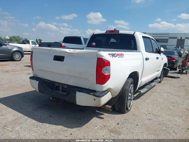 Продажа на аукционе авто 2020 Toyota Tundra Sr5, vin: 5TFDY5F12LX907559, номер лота: 44945728