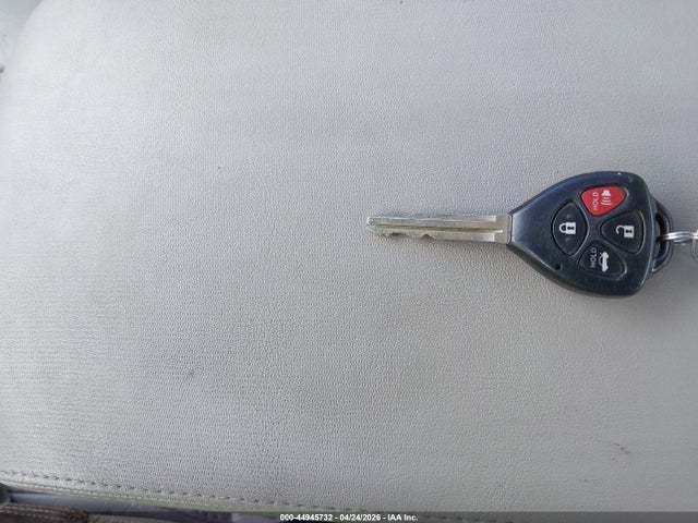 44945732 :رقم المزاد ، 4T1BK3DB6BU381375 vin ، 2011 Toyota Avalon مزاد بيع