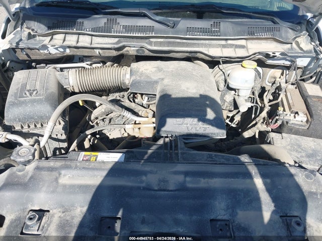 3C6RR7KG2MG713555 RAM 1500 Classic Tradesman 4x4 5&#039;7 Box