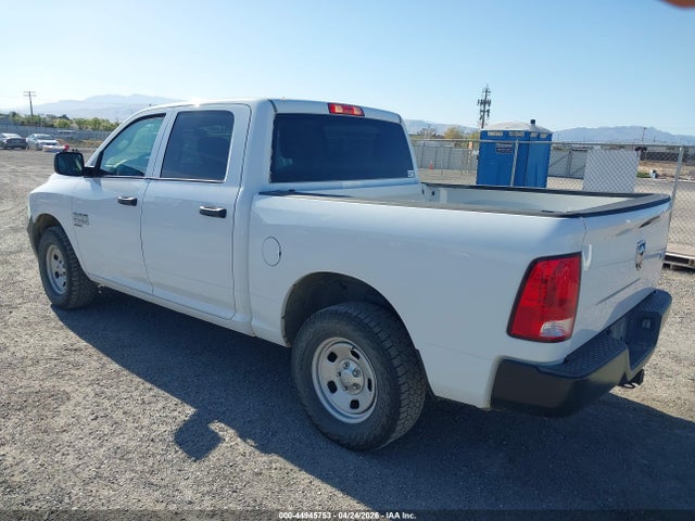 3C6RR7KG2MG713555 RAM 1500 Classic Tradesman 4x4 5&#039;7 Box