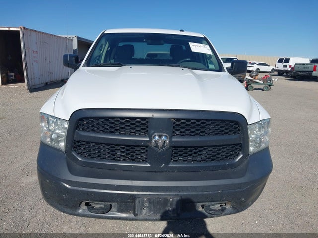 3C6RR7KG2MG713555 RAM 1500 Classic Tradesman 4x4 5&#039;7 Box