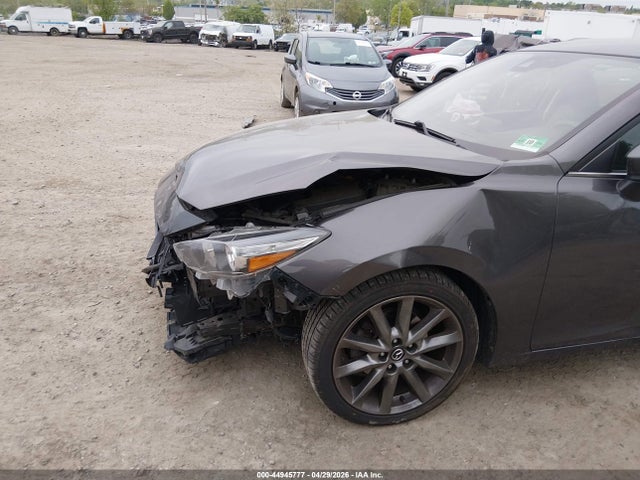 3MZBN1V3XJM251168 Mazda Mazda3 Touring