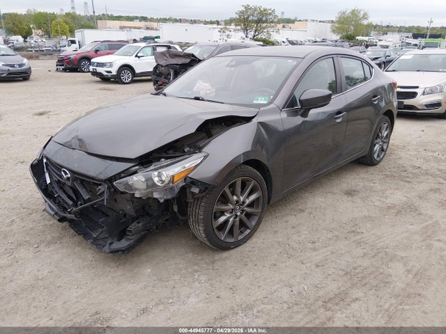 3MZBN1V3XJM251168 Mazda Mazda3 Touring