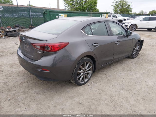 3MZBN1V3XJM251168 Mazda Mazda3 Touring