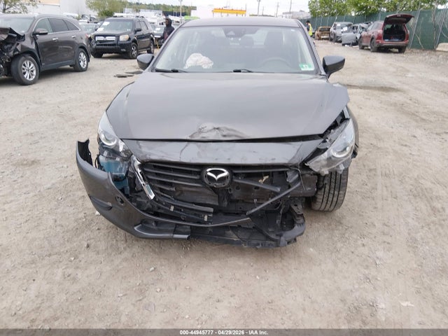 3MZBN1V3XJM251168 Mazda Mazda3 Touring