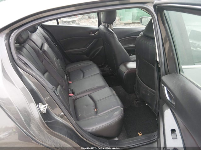 3MZBN1V3XJM251168 Mazda Mazda3 Touring
