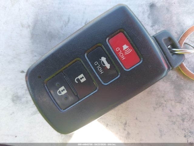 2T1BURHE8KC172433 Toyota COROLLA SE