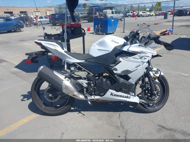 Kawasaki EX400 2023 JKAEXKH1XPDAR4639 Image 13
