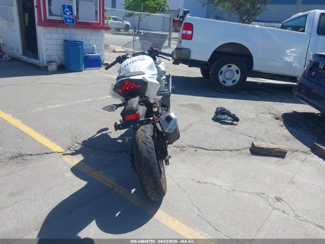 Kawasaki EX400 2023 JKAEXKH1XPDAR4639 Image 6