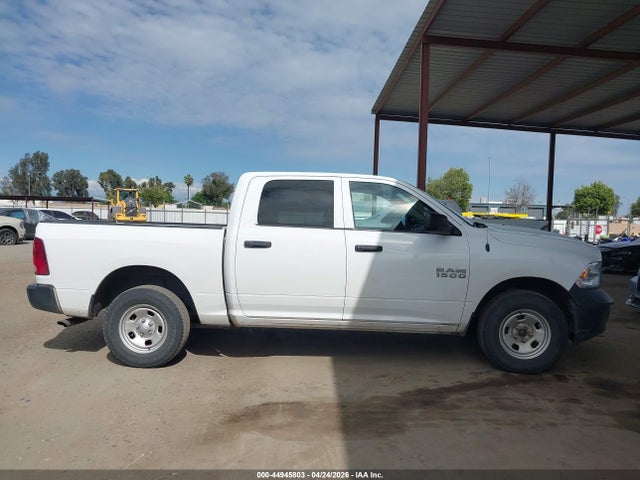 1C6RR7KG1JS300501 RAM 1500 Tradesman 4x4 5&#039;7 Box