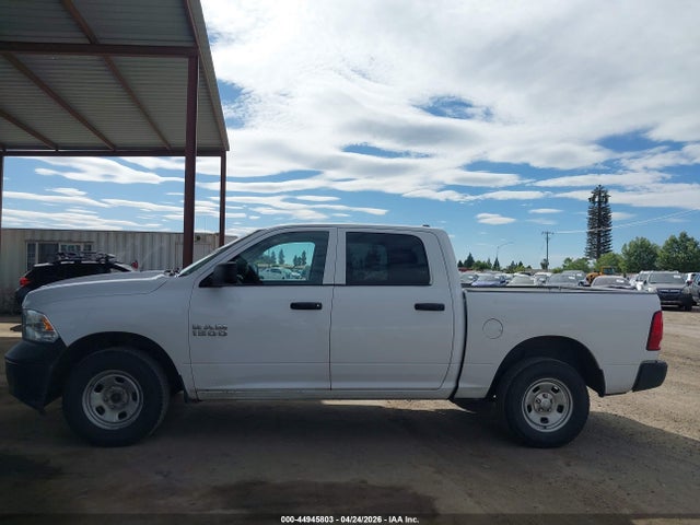 1C6RR7KG1JS300501 RAM 1500 Tradesman 4x4 5&#039;7 Box