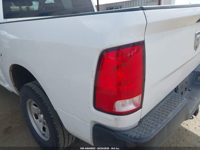 1C6RR7KG1JS300501 RAM 1500 Tradesman 4x4 5&#039;7 Box