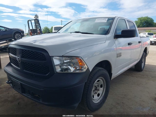 1C6RR7KG1JS300501 RAM 1500 Tradesman 4x4 5&#039;7 Box