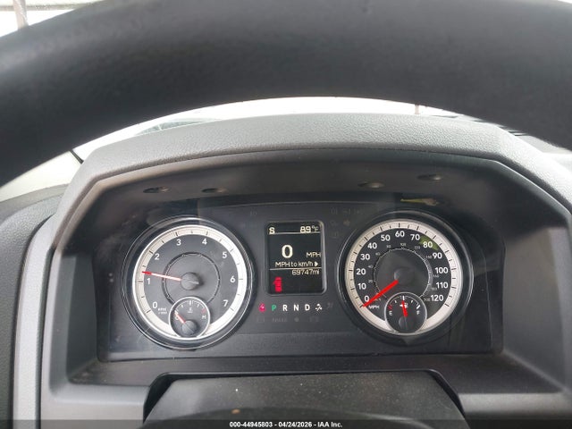 1C6RR7KG1JS300501 RAM 1500 Tradesman 4x4 5&#039;7 Box