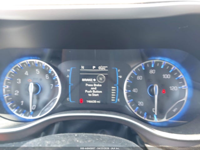 Продажа на аукционе авто 2017 Chrysler Pacifica Touring-l, vin: 2C4RC1BG2HR748572, номер лота: 44945807