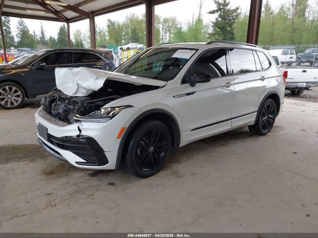 2022 Volkswagen Tiguan 2.0t Se R-line Black მანქანა იყიდება აუქციონზე, vin: 3VV8B7AX1NM072252, აუქციონის ნომერი: 44945827