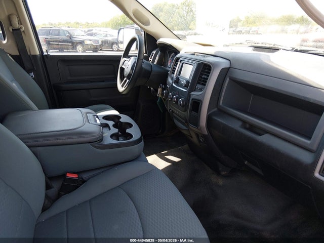 2017 Ram 1500 Tradesman  4x2 6'4 Box მანქანა იყიდება აუქციონზე, vin: 1C6RR6FG7HS542000, აუქციონის ნომერი: 44945828