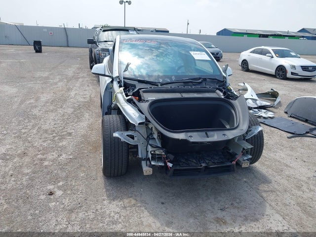 2022 Tesla Model Y Long Range Dual Motor All-wheel Drive მანქანა იყიდება აუქციონზე, vin: 7SAYGAEE6NF388775, აუქციონის ნომერი: 44945834