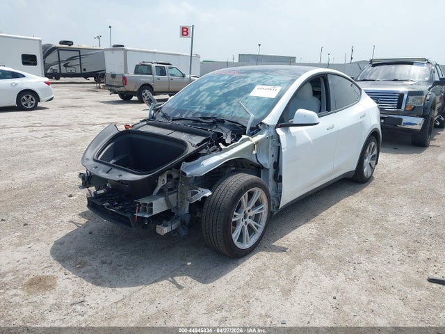 Продажа на аукционе авто 2022 Tesla Model Y Long Range Dual Motor All-wheel Drive, vin: 7SAYGAEE6NF388775, номер лота: 44945834