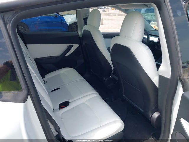 Продажа на аукционе авто 2022 Tesla Model Y Long Range Dual Motor All-wheel Drive, vin: 7SAYGAEE6NF388775, номер лота: 44945834
