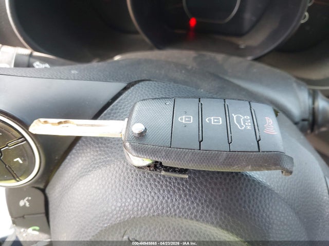 KIA Soul 2016 KNDJN2A23G7309061 Image 11