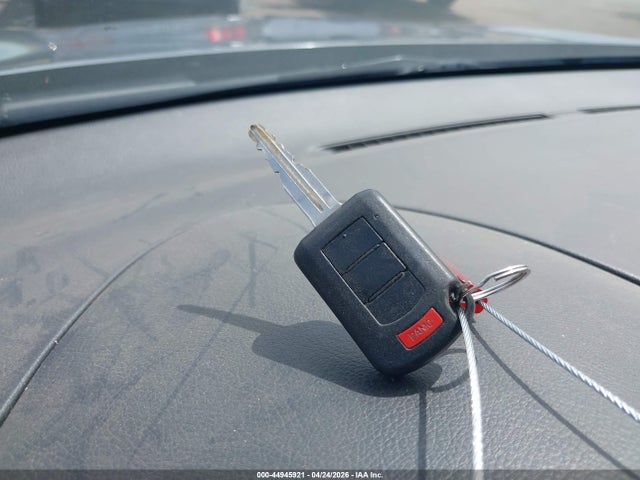 JA4AZ3A30KJ000494 Mitsubishi Outlander Es