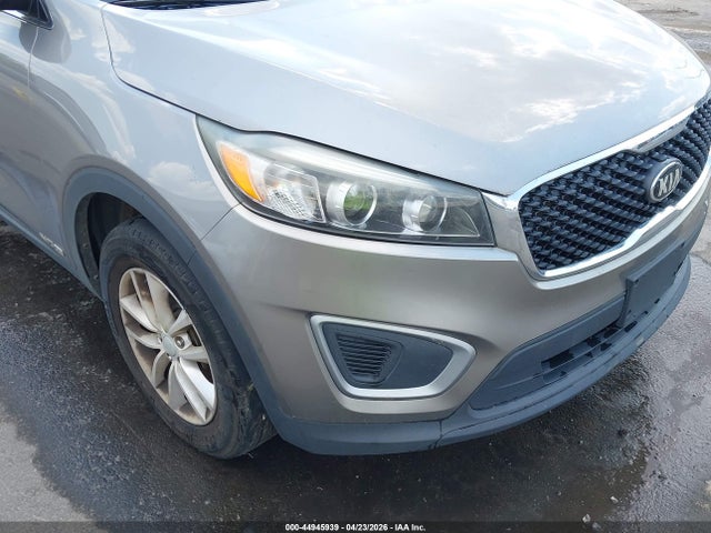 Продаж на аукціоні авто 2017 Kia Sorento 3.3l Lx, vin: 5XYPGDA55HG210305, номер лоту: 44945939