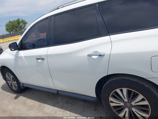 5N1DR2MNXHC650582 Nissan Pathfinder S