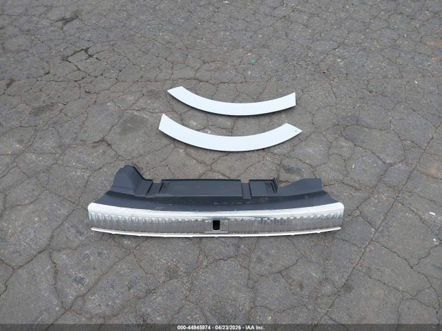 2023 Audi E-tron Premium Plus Quattro მანქანა იყიდება აუქციონზე, vin: WA1LABGE1PB024467, აუქციონის ნომერი: 44945974