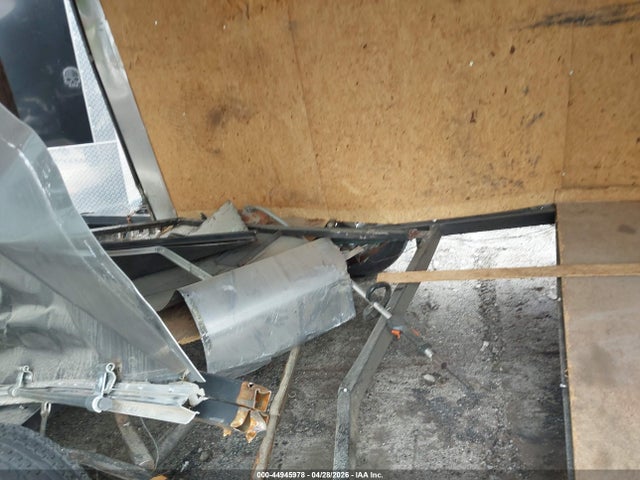 44945978 :رقم المزاد ، 53FBE1215NF079921 vin ، 2022 Ford Covered مزاد بيع
