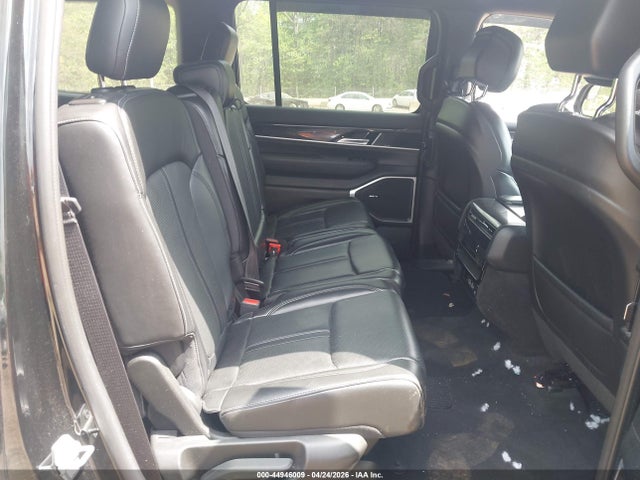 44946009 :رقم المزاد ، 1C4SJUAT4NS181458 vin ، 2022 Jeep Wagoneer Series I 4x2 مزاد بيع