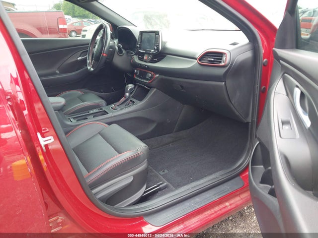 Продажа на аукционе авто 2018 Hyundai Elantra Gt Sport, vin: KMHH55LC7JU086839, номер лота: 44946012