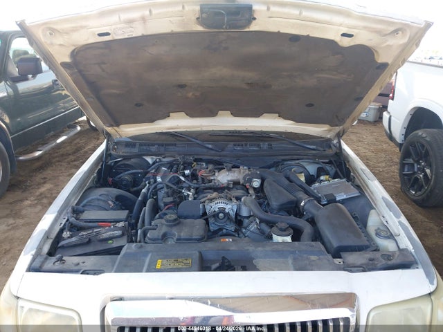 2009 Mercury Grand Marquis Ls (fleet Only) მანქანა იყიდება აუქციონზე, vin: 2MEHM75V79X602928, აუქციონის ნომერი: 44946018