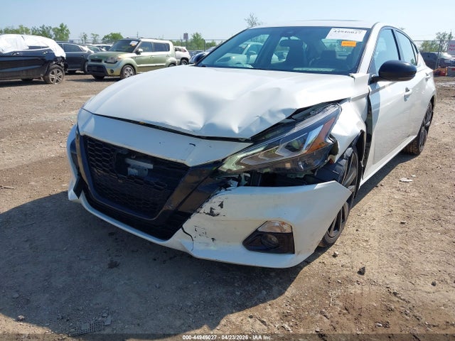 44946027 :رقم المزاد ، 1N4BL4CW4NN410405 vin ، 2022 Nissan Altima Sr Intelligent Awd مزاد بيع