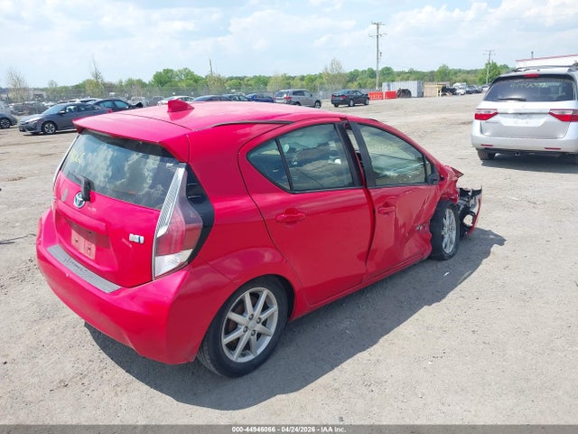 2015 Toyota Prius C Four მანქანა იყიდება აუქციონზე, vin: JTDKDTB39F1106200, აუქციონის ნომერი: 44946066