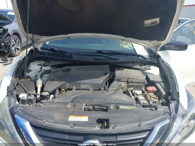 2017 Nissan Altima 2.5 Sr მანქანა იყიდება აუქციონზე, vin: 1N4AL3AP2HC225335, აუქციონის ნომერი: 44946100