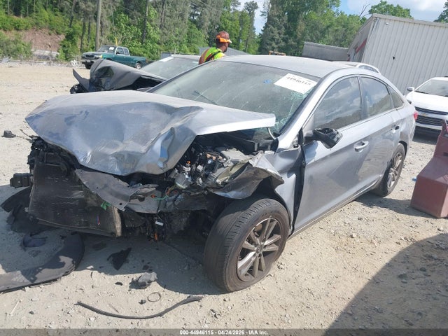 44946115 :رقم المزاد ، 5NPE24AF7FH122277 vin ، 2015 Hyundai Sonata Se مزاد بيع