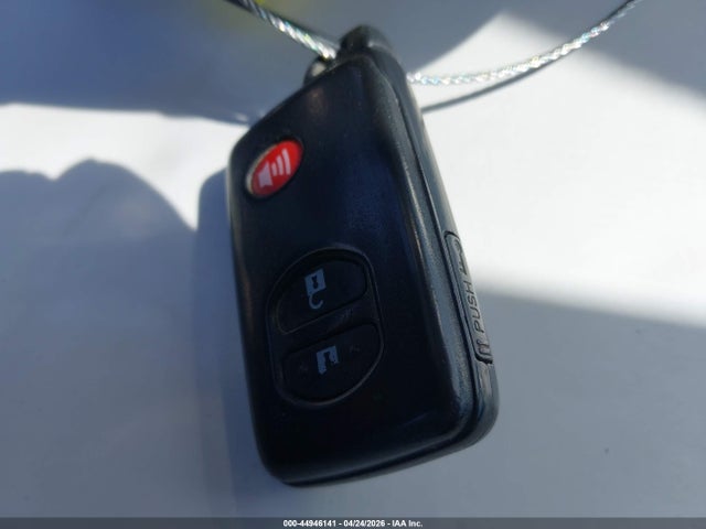 Toyota Prius Three 2015 JTDKN3DU9F0456077 Image 11