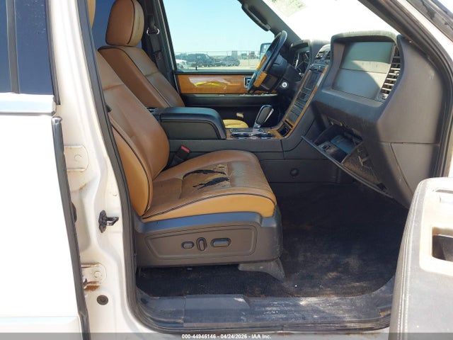 2013 Lincoln Navigator L მანქანა იყიდება აუქციონზე, vin: 5LMJJ3J58DEL00464, აუქციონის ნომერი: 44946146