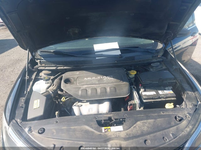 2015 Chrysler 200 Limited მანქანა იყიდება აუქციონზე, vin: 1C3CCCAB7FN745625, აუქციონის ნომერი: 44946164