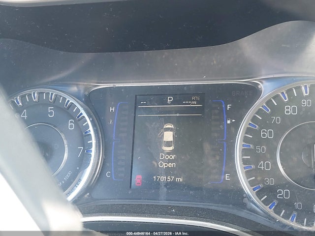2015 Chrysler 200 Limited მანქანა იყიდება აუქციონზე, vin: 1C3CCCAB7FN745625, აუქციონის ნომერი: 44946164