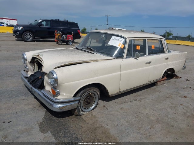 Продажа на аукционе авто 1966 Mercedes-benz 200, vin: 11001110016076, номер лота: 44946228