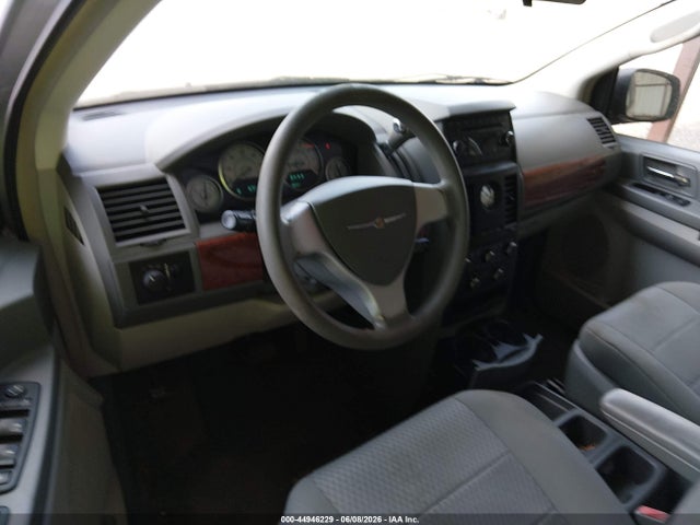 2008 Chrysler Town & Country Lx მანქანა იყიდება აუქციონზე, vin: 2A8HR44H38R623946, აუქციონის ნომერი: 44946229