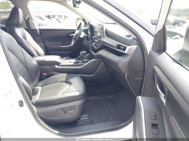 Продажа на аукционе авто 2020 Toyota Highlander Xle, vin: 5TDHZRBHXLS503830, номер лота: 44946284