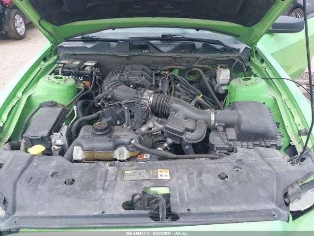 2014 Ford Mustang V6 მანქანა იყიდება აუქციონზე, vin: 1ZVBP8AM8E5208641, აუქციონის ნომერი: 44946303