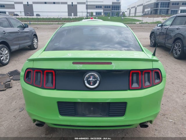 2014 Ford Mustang V6 მანქანა იყიდება აუქციონზე, vin: 1ZVBP8AM8E5208641, აუქციონის ნომერი: 44946303