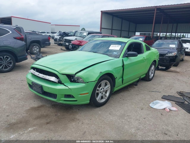 2014 Ford Mustang V6 მანქანა იყიდება აუქციონზე, vin: 1ZVBP8AM8E5208641, აუქციონის ნომერი: 44946303