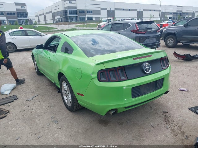 2014 Ford Mustang V6 მანქანა იყიდება აუქციონზე, vin: 1ZVBP8AM8E5208641, აუქციონის ნომერი: 44946303